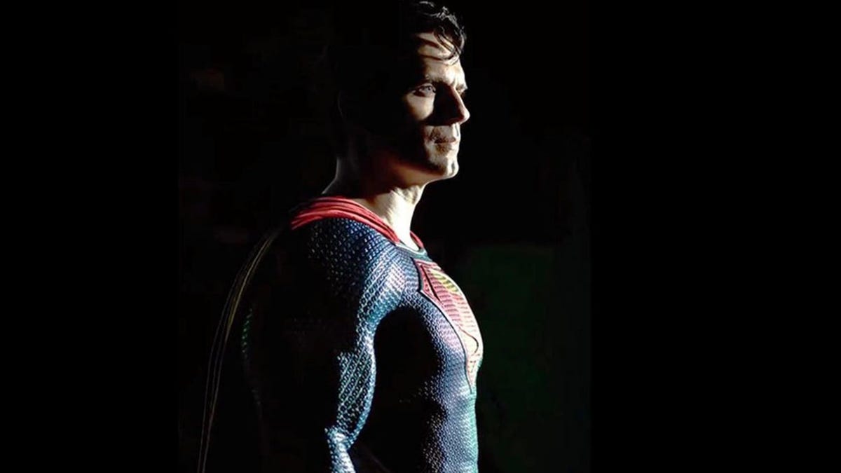 Henry Cavill no será Superman en el nuevo Universo DC