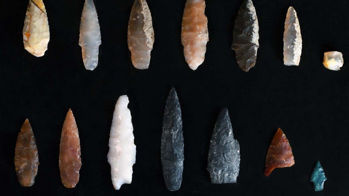 Encuentran proyectiles de piedra de 15.700 años de antigüedad