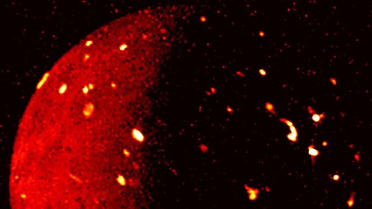 La sonda Juno captura los volcanes de Io en plena ebullición