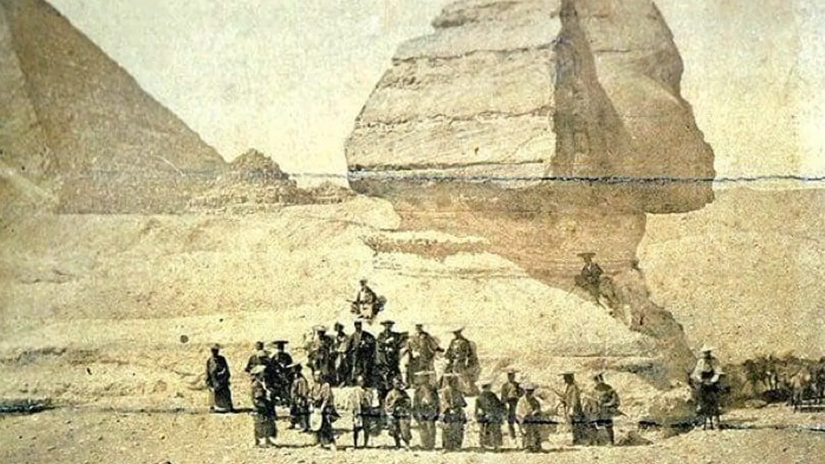 La historia tras esta foto de un grupo de samuráis en Egipto