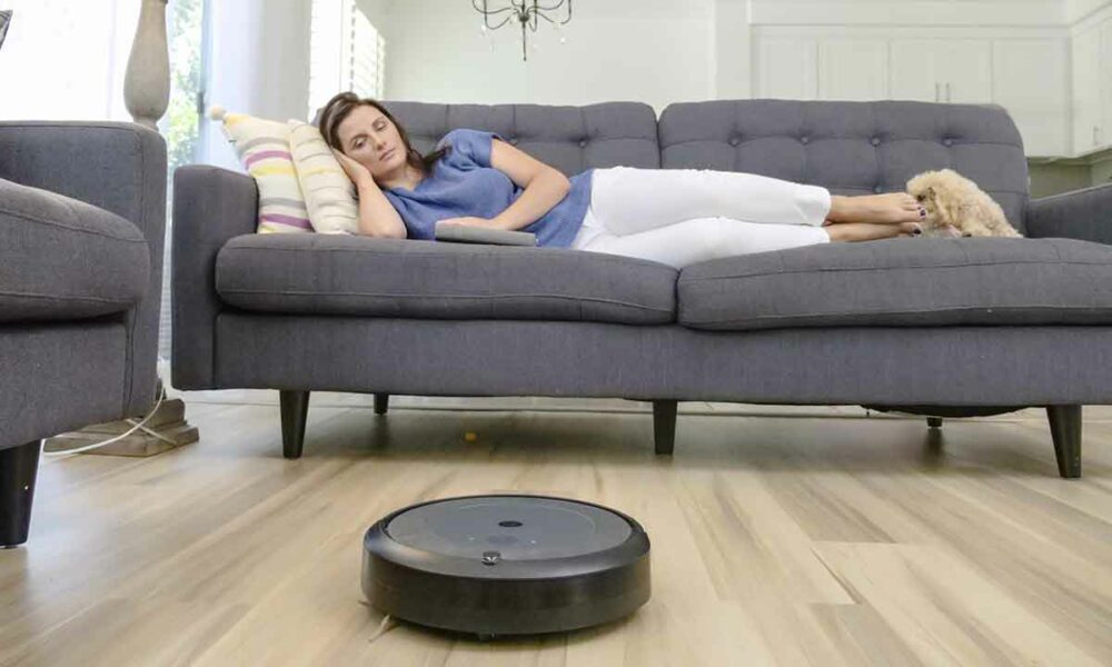 Probadores de Roomba encuentran imágenes suyas en Facebook