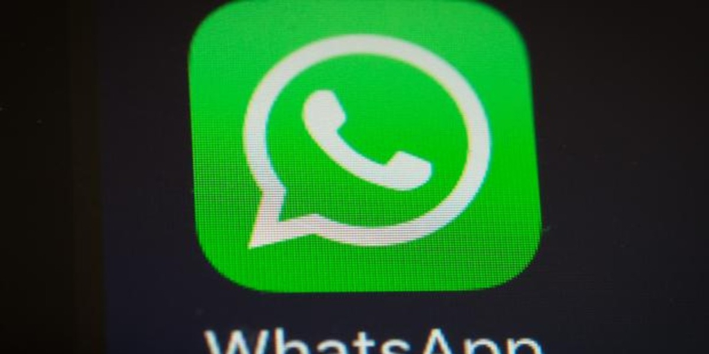 ¿Pueden tus jefes añadirte a grupos de WhatsApp sin tu permiso?