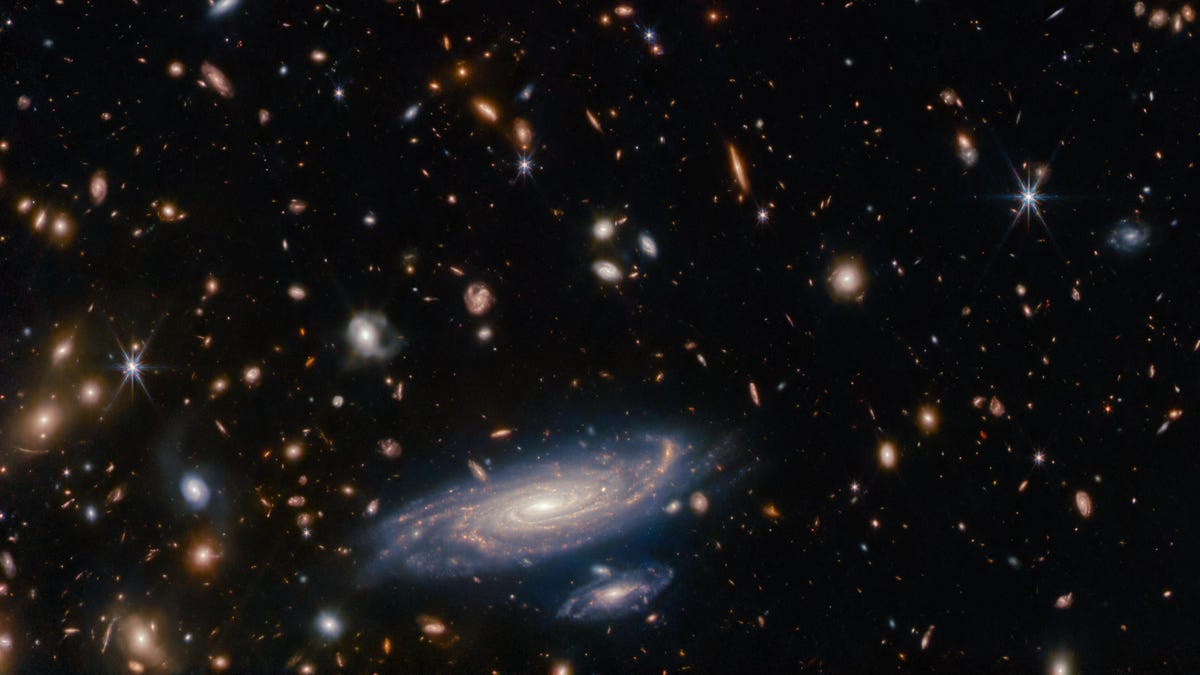 El Telescopio Webb capta cientos de galaxias en su última imagen