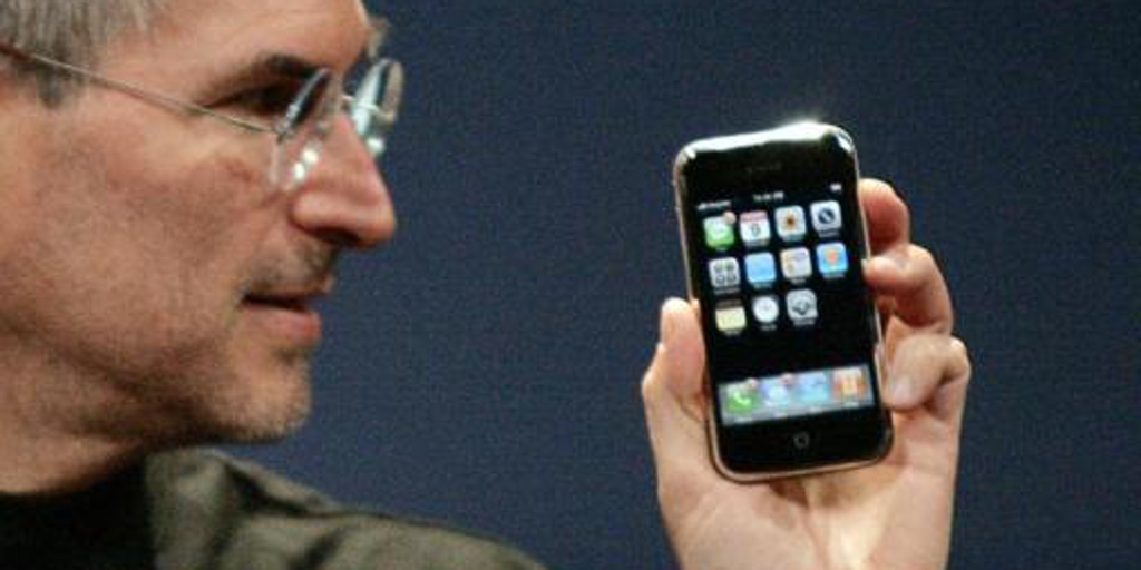 El increíble precio que ha alcanzado en subasta el primer iPhone fabricado por Apple
