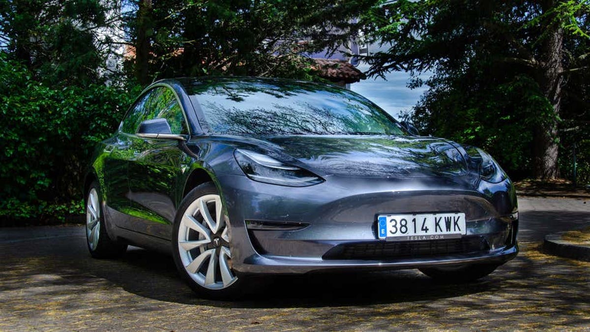 Roba sin querer el Model 3 de otra persona con la app de Tesla