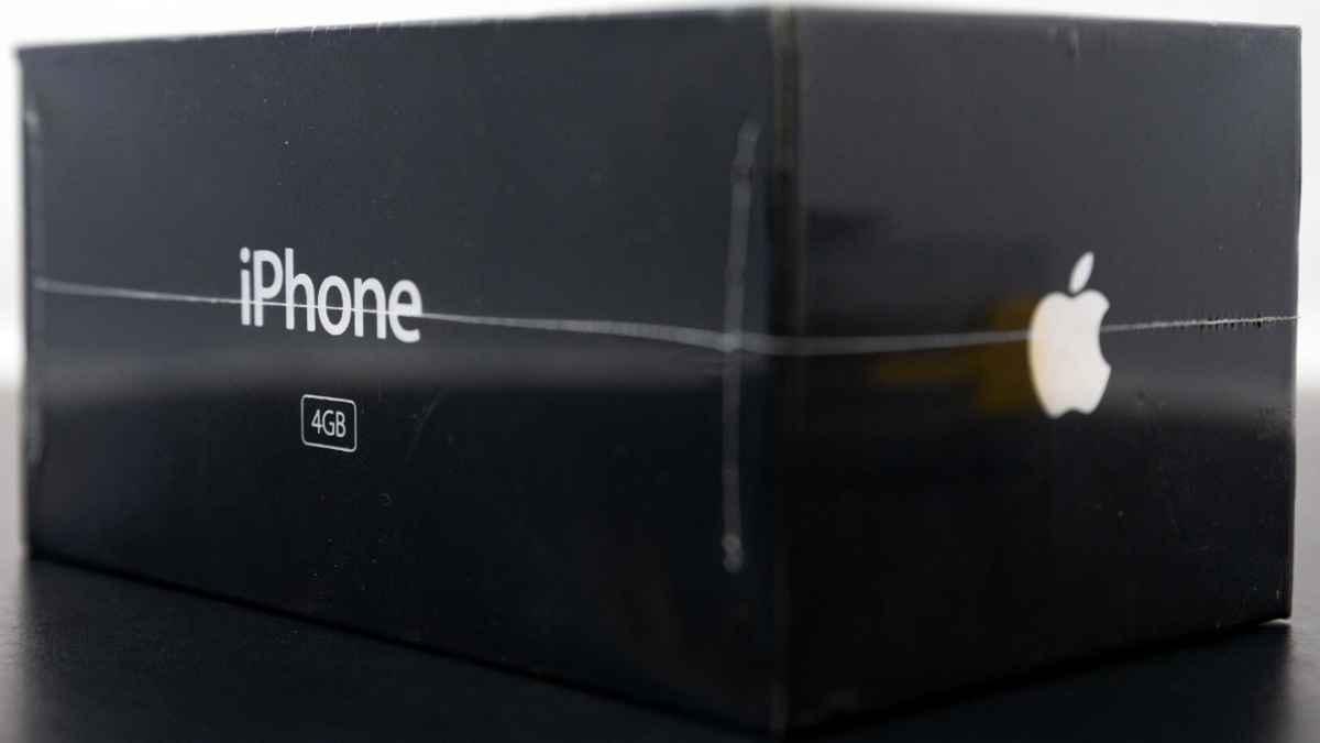 A subasta un iPhone original que batirá récords