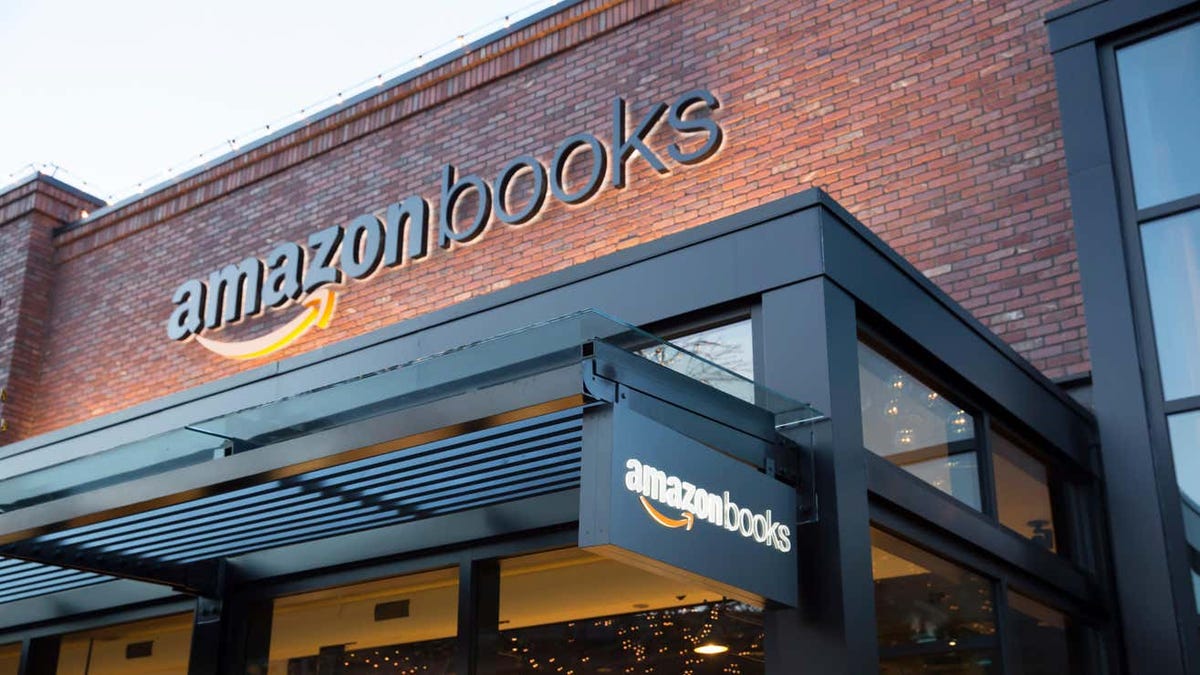 Amazon elimina libros generados por IA firmados por escritora