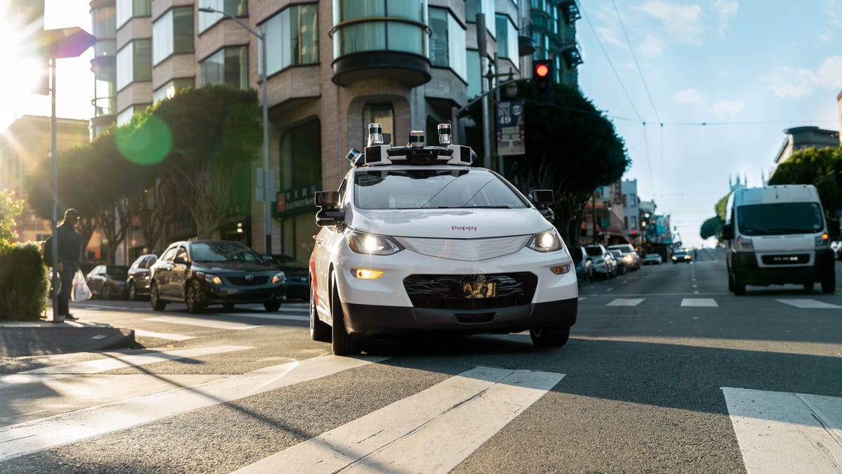Crucero tira robotaxis después de California dice que ‘no son seguros’