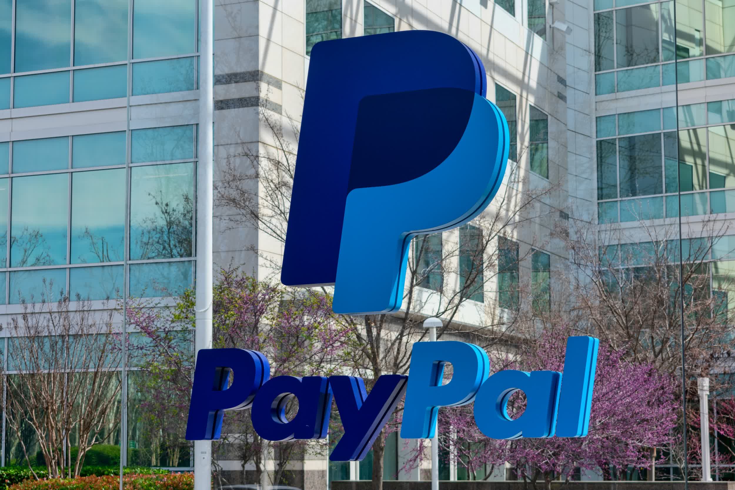 PayPal anuncia una importante reducción de fuerza laboral, eliminando 2.500 puestos de trabajo en todo el mundo