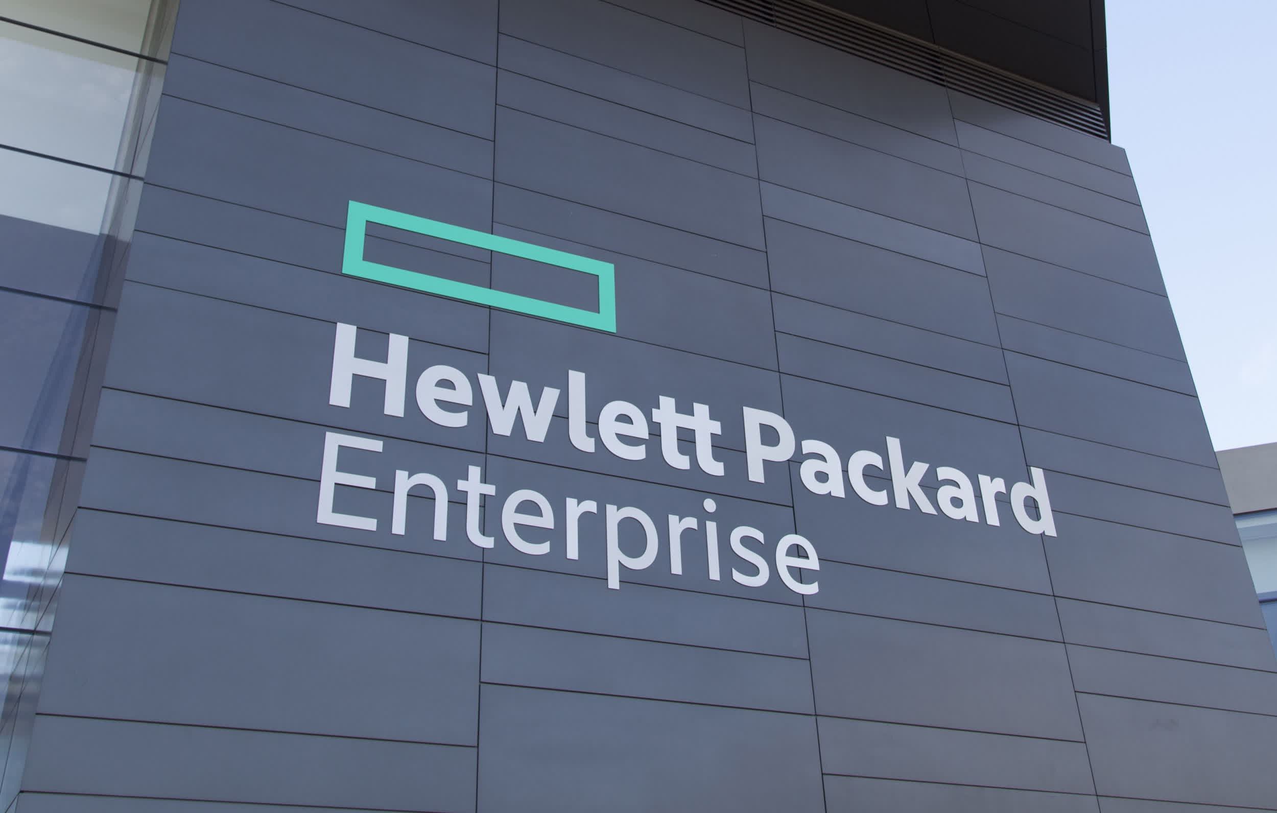 Hewlett Packard Enterprise quiere adquirir Juniper Networks por 14.000 millones de dólares