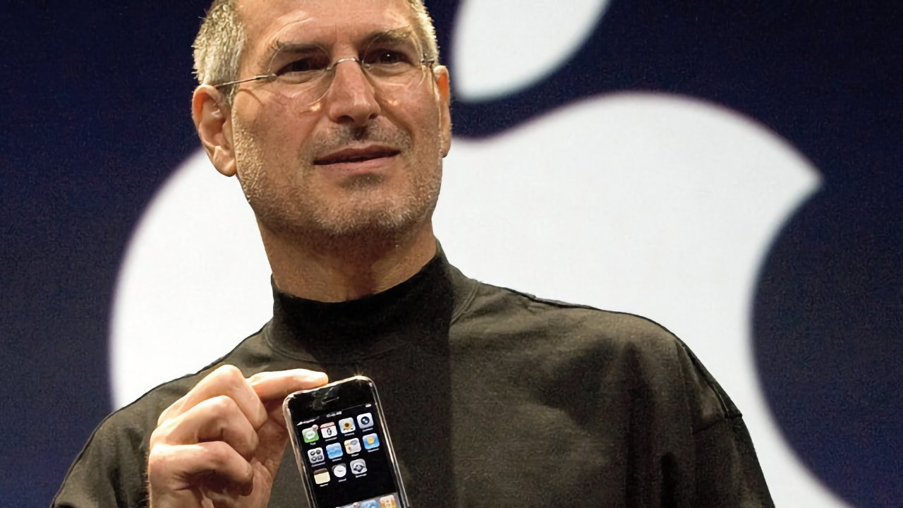 Steve Jobs presentó hoy el primer iPhone hace 17 años