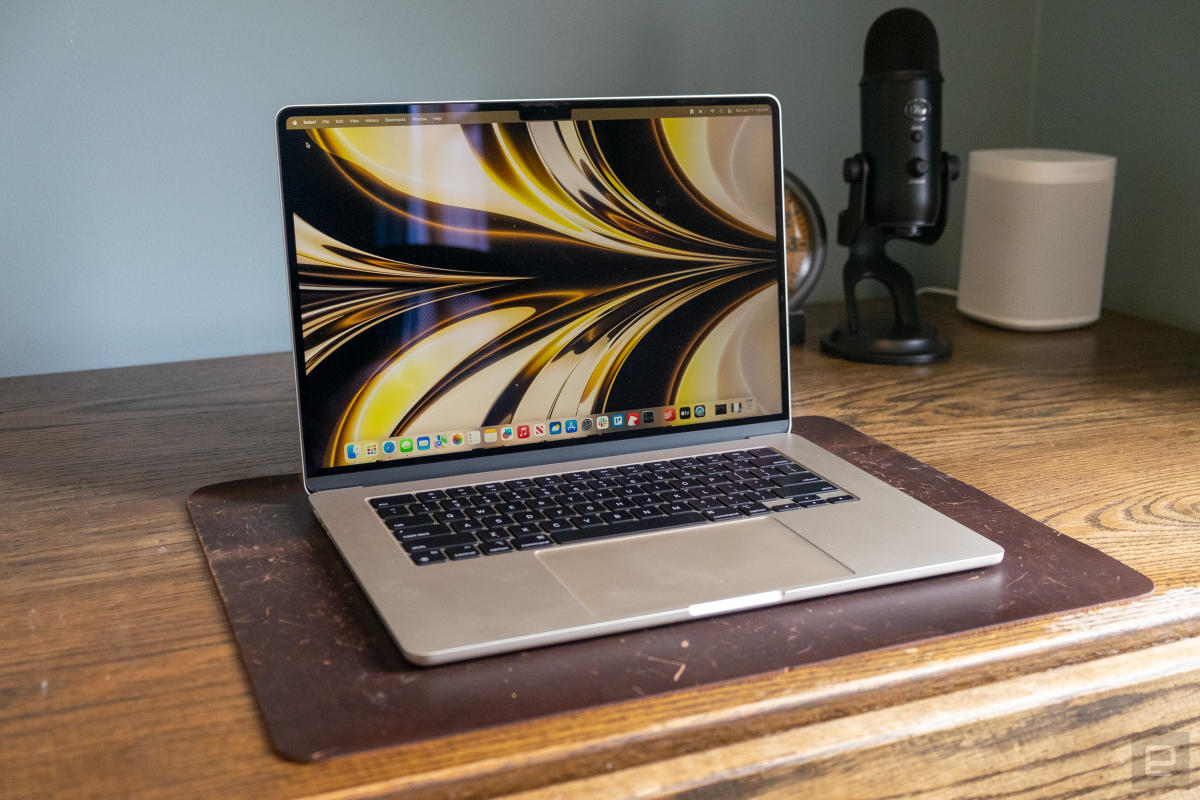 El MacBook Air M2 de 15 pulgadas de Apple cae a un mínimo de 999 dólares