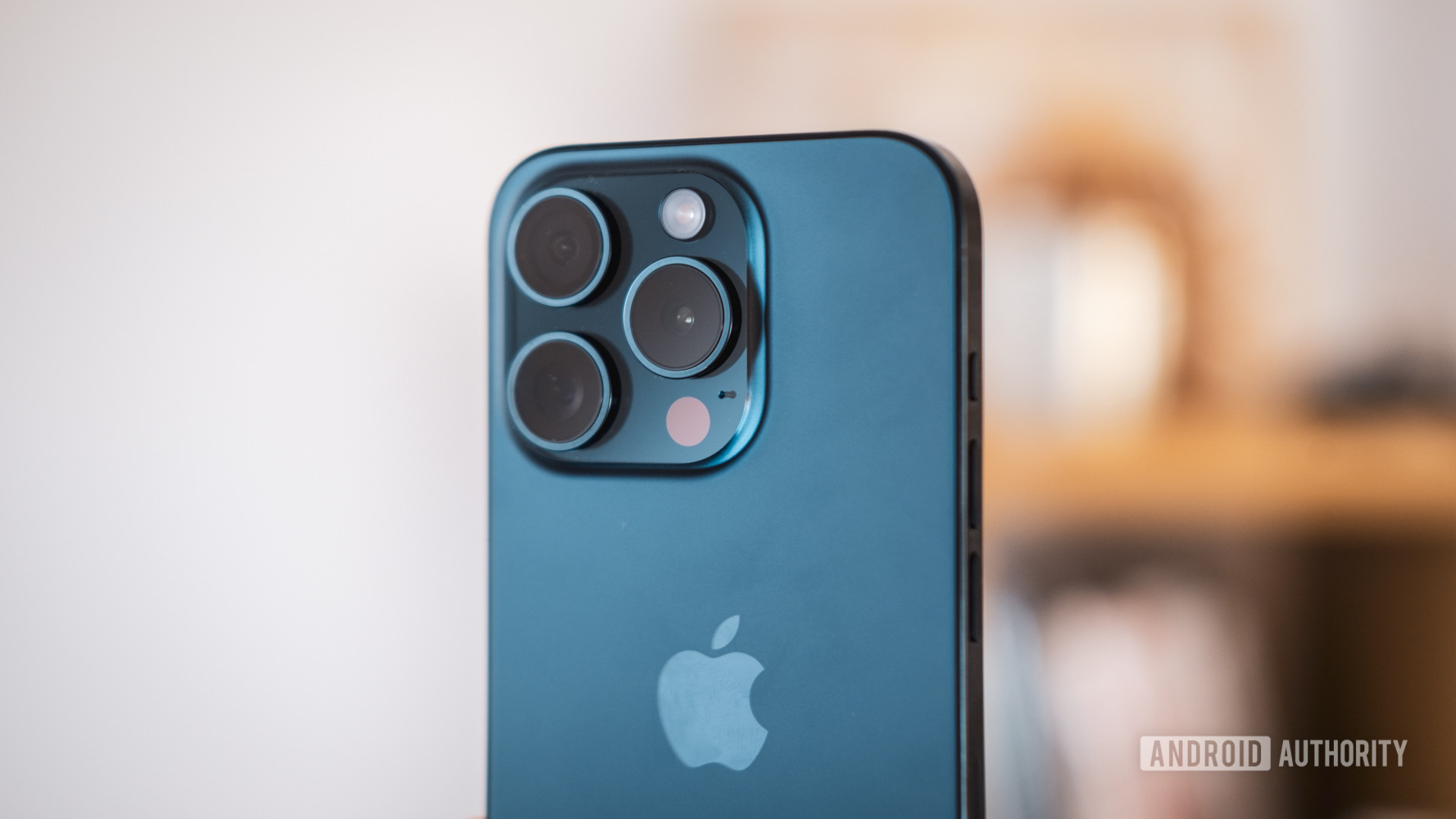 El botón de la cámara del iPhone 16 podría ser más que una simple tecla del obturador