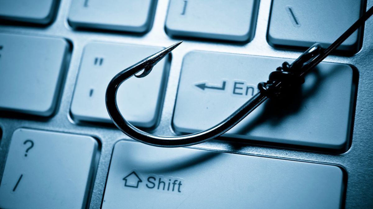 Los usuarios de Microsoft 365 deben estar en guardia: la nueva campaña de phishing podría causar daños graves y se ofrece a la venta por apenas nada para atraer a nuevos delincuentes.