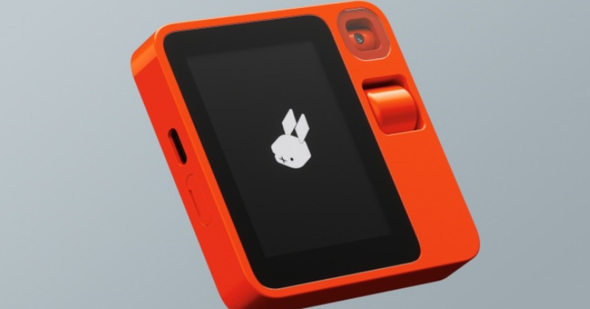 ¿Un conejo con IA quiere reemplazar a tu celular?