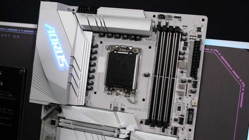 B760 frente a Z790: ¿Qué tipo de placa base Intel debería comprar?