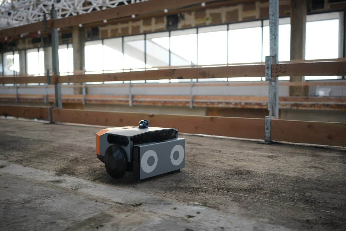 Dusty presenta una nueva versión de su robot de diseño de construcción