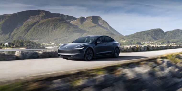 El renovado sedán Model 3 de Tesla ya sale a la venta en EE.UU.