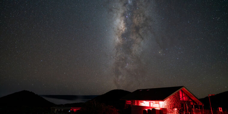 Daily Telescope: La Vía Láctea sobre uno de mis lugares favoritos de la Tierra