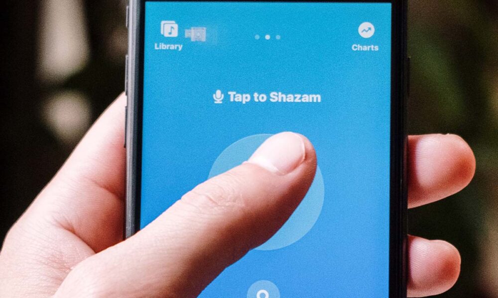 Shazam ya permite identificar música mientras usas auriculares