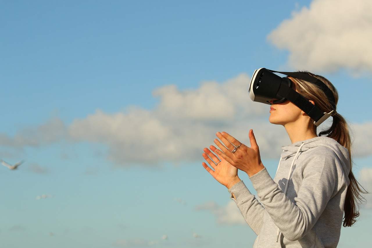 Una encuesta muestra un aumento en el uso de dispositivos de realidad virtual por parte de adolescentes en EE. UU.
