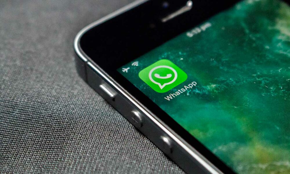 WhatsApp prueba su propio «Compartir cerca»