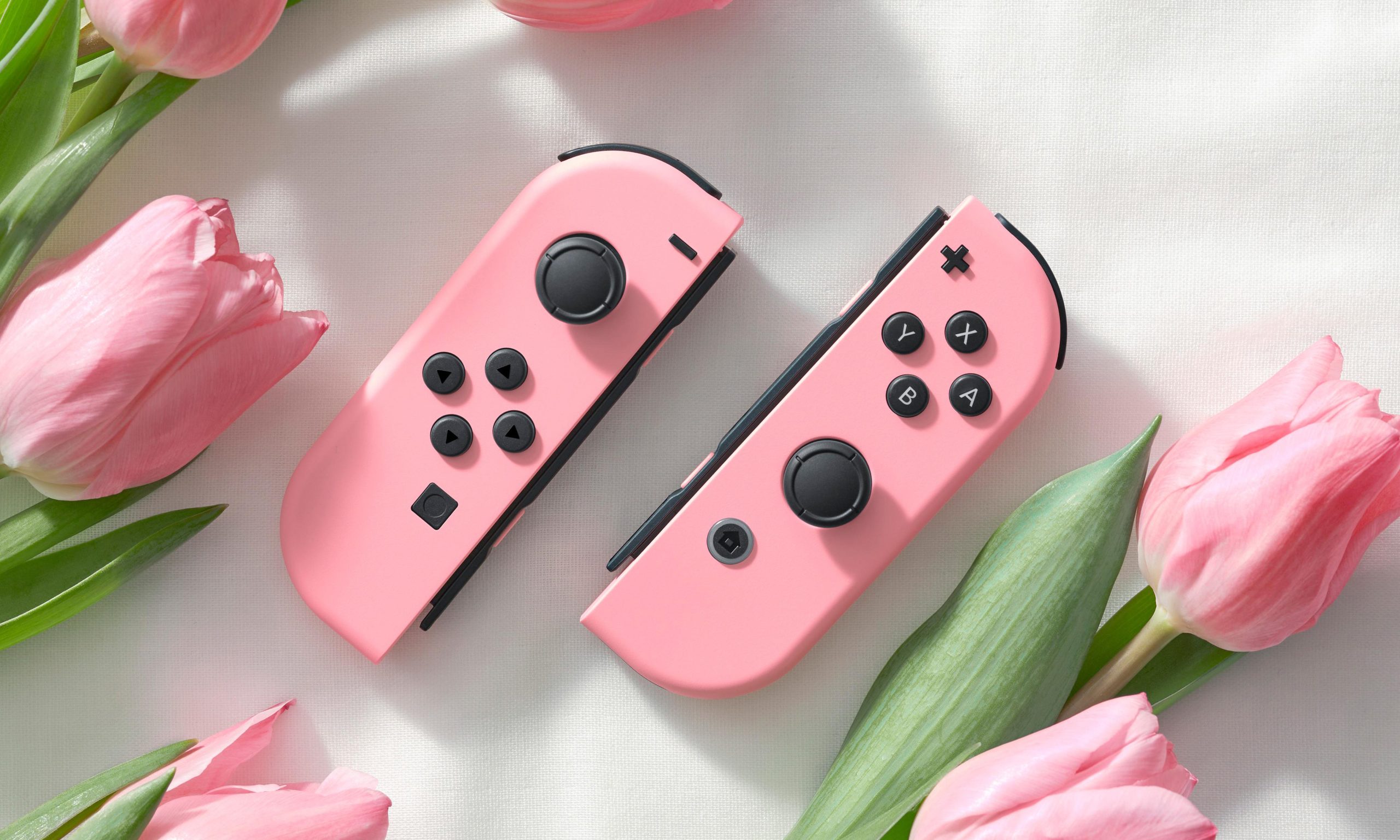 Nintendo rinde homenaje a la princesa Peach con un par de Joy-Cons rosa pastel