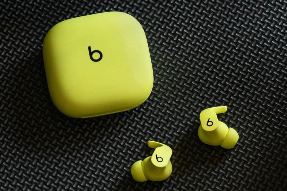 Los auriculares inalámbricos con cancelación de ruido Beats Fit Pro tienen un 20 por ciento de descuento en Amazon