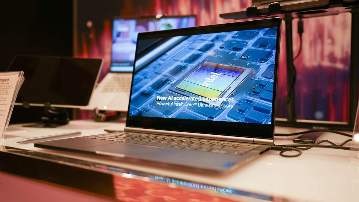 Lenovo creó una computadora portátil 2 en 1 que es a la vez una PC con Windows y una tableta con Android