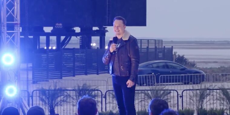 La reciente reunión de Elon Musk en SpaceX estuvo llena de noticias interesantes