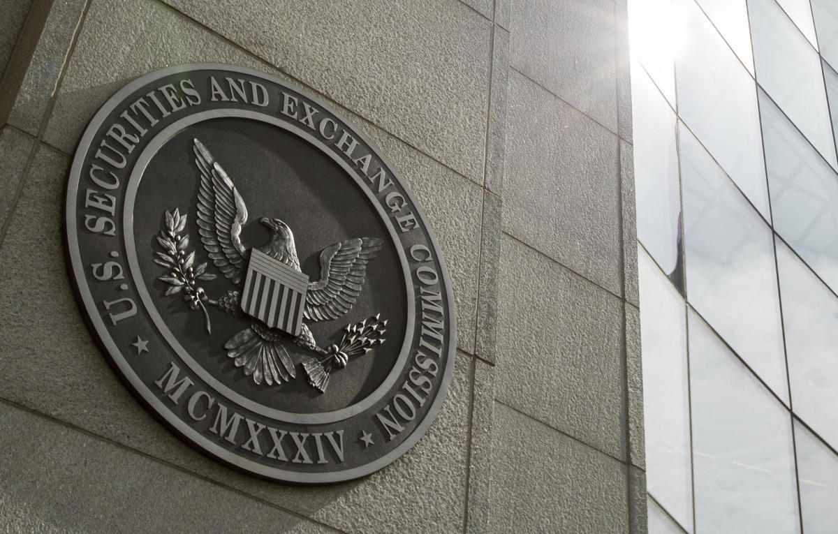 Los senadores quieren saber por qué la cuenta X de la SEC no estaba protegida con MFA