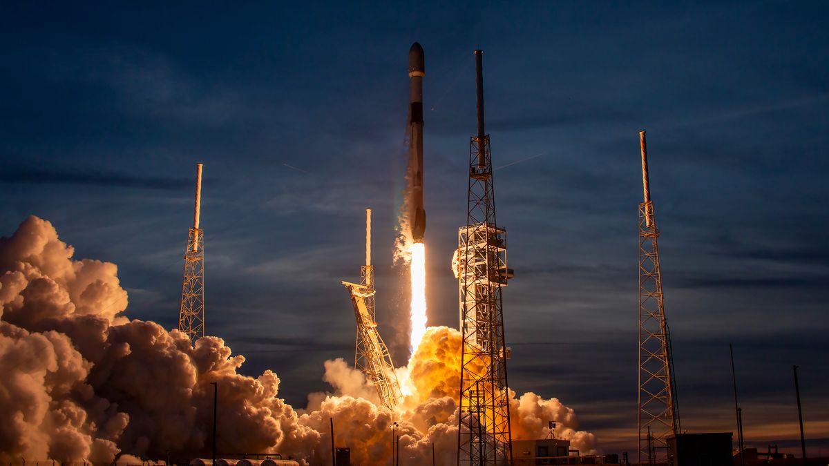 SpaceX y T-Mobile envían los primeros mensajes de texto desde satélites Starlink en órbita