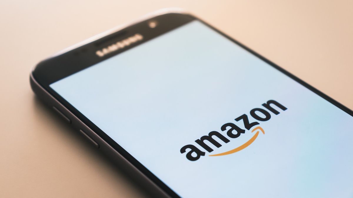 Amazon prueba un nuevo asistente de IA para responder a tus preguntas mientras compras