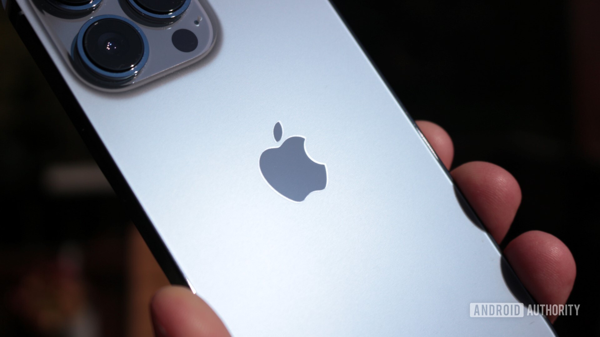 iOS 17.4 muestra cómo Apple pretende cerrar la brecha de IA con Google y Samsung