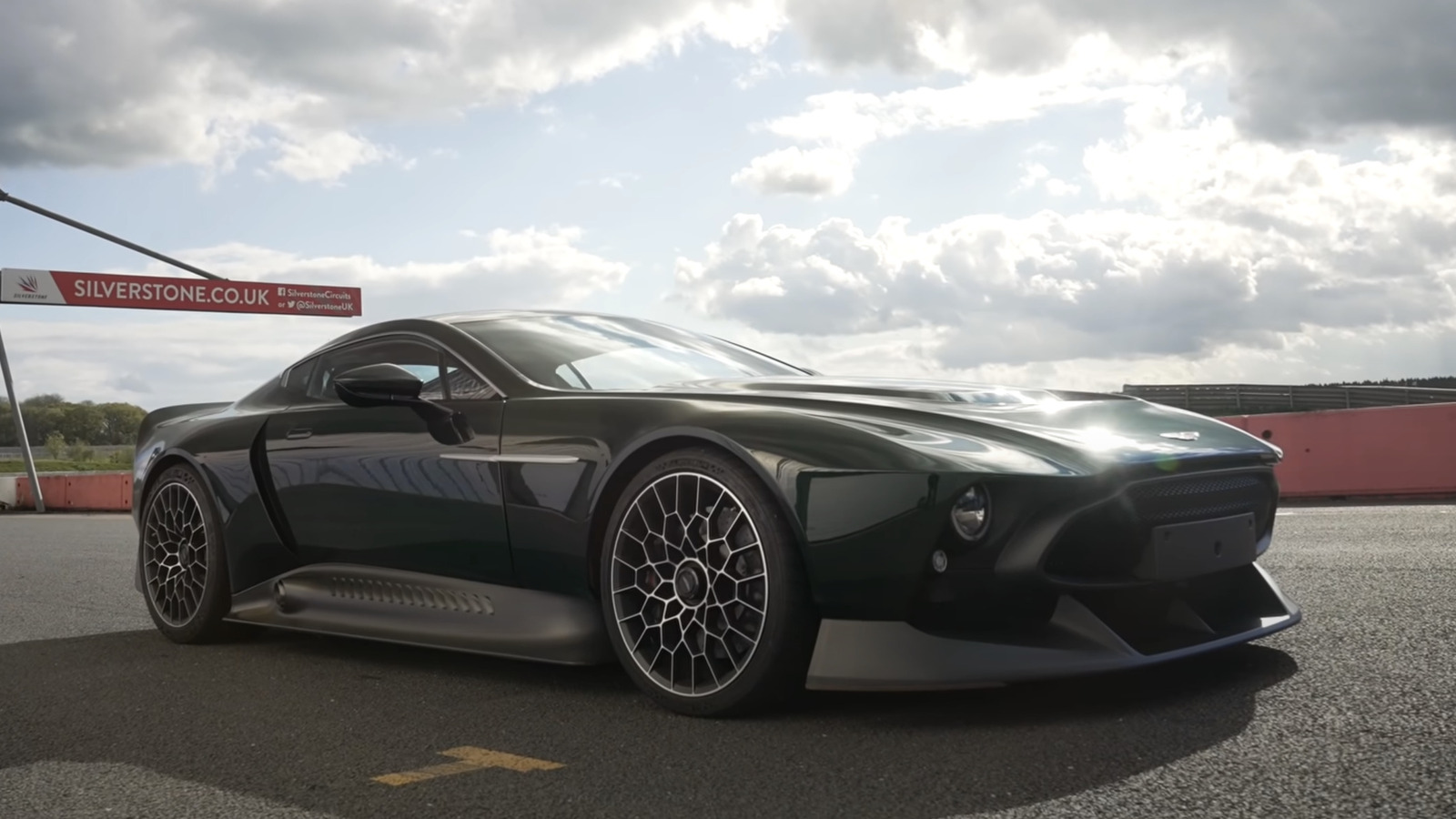Todo lo que debes saber sobre el exclusivo Aston Martin Victor