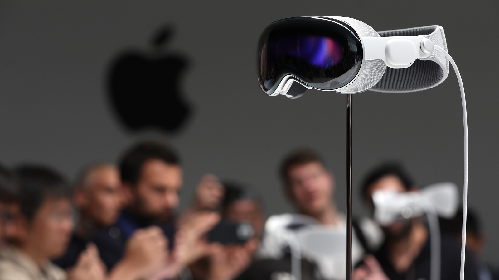 Con los pedidos anticipados de Vision Pro abiertos, Apple nos muestra lo que realmente pueden hacer los auriculares