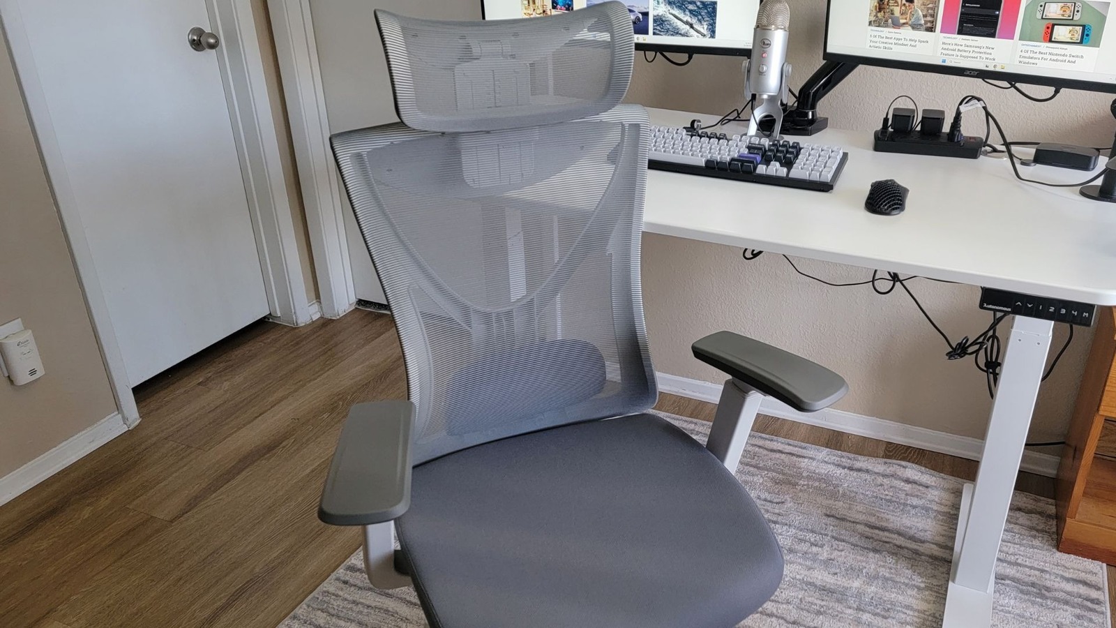 Revisión autónoma de la curva ErgoChair: comodidad de la silla de oficina durante todo el día