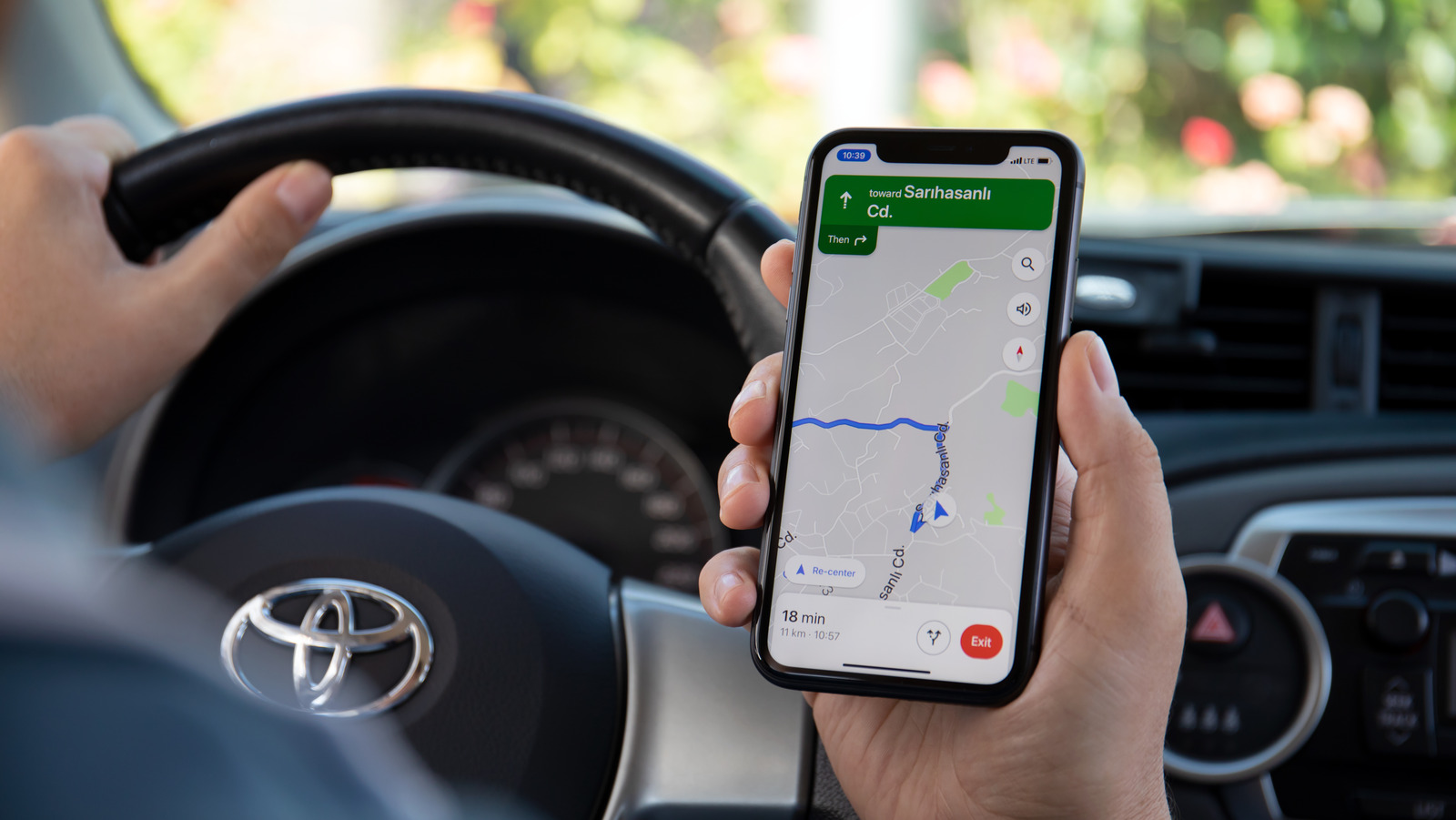 Cómo informar problemas en la carretera en la aplicación Google Maps