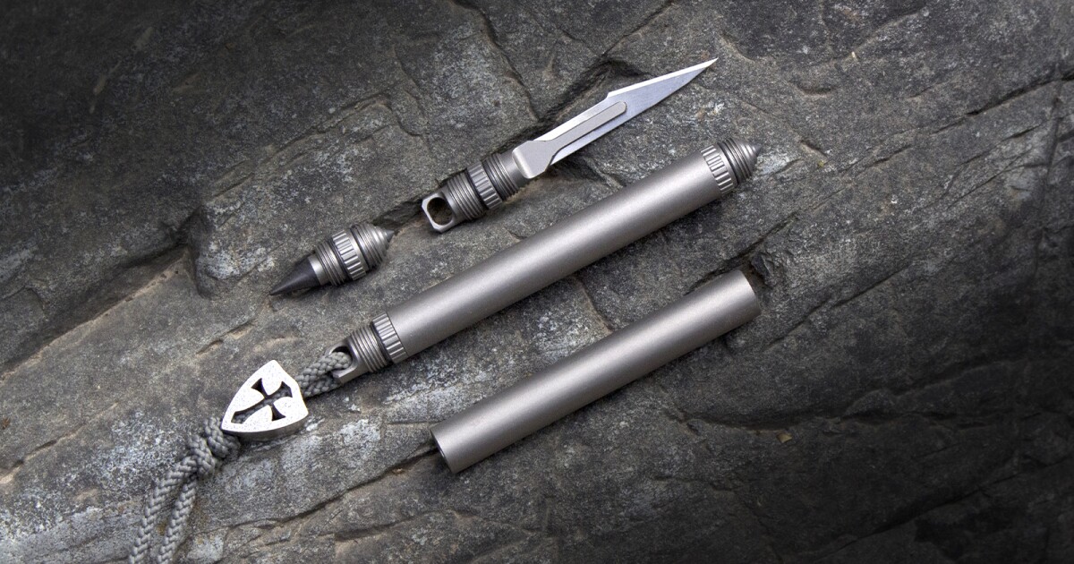 Mantis Pen incluye hoja de bisturí y otras herramientas en un delgado tubo de titanio