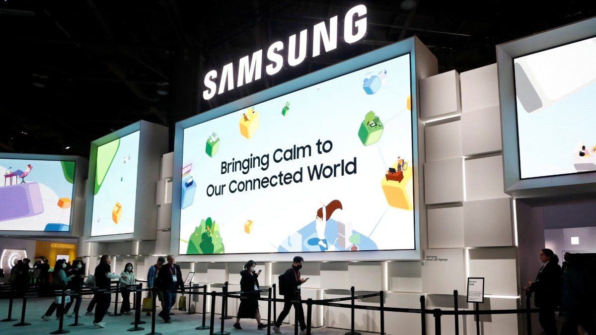 Samsung prevé que la demanda de teléfonos inteligentes y dispositivos tecnológicos se recuperará en 2024 después de una pérdida récord de chips