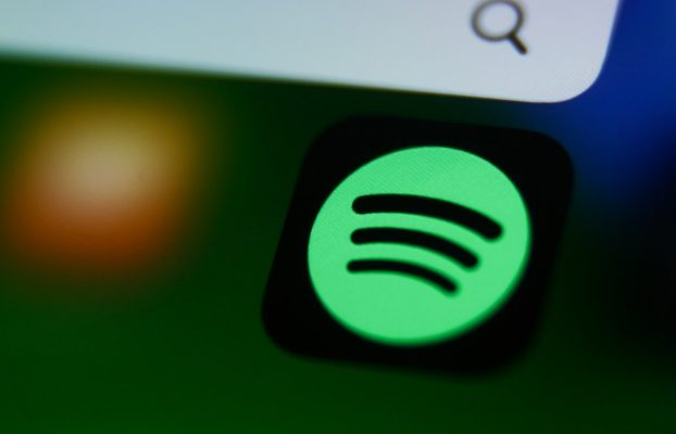 Spotify mueve silenciosamente las letras detrás de un muro de pago