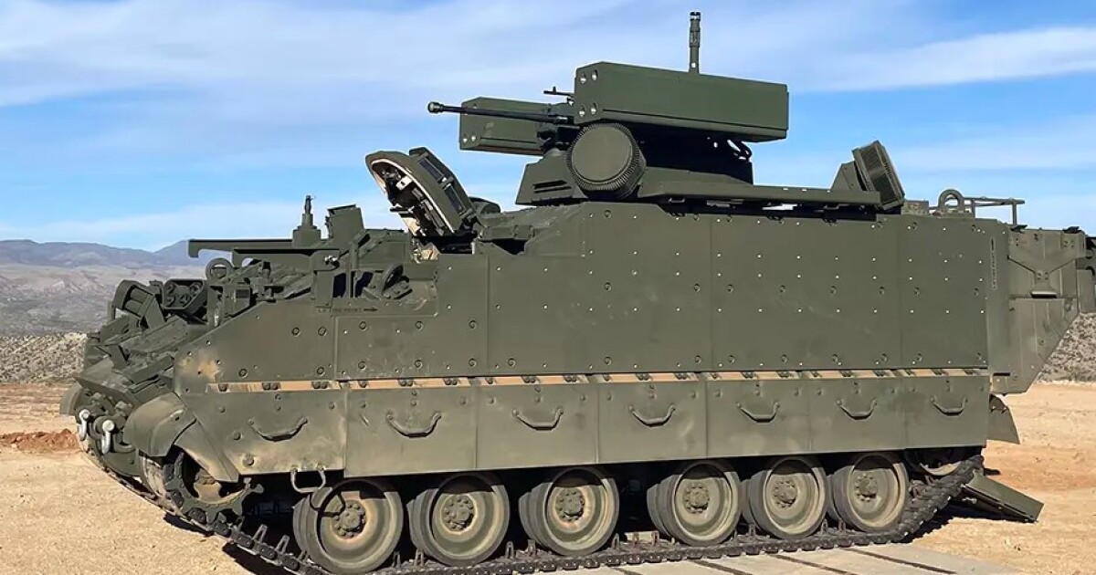 El vehículo de combate blindado AMPV del ejército estadounidense se enfrenta a los drones