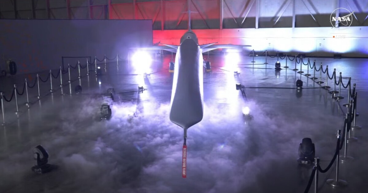 La NASA y Lockheed Martin lanzan el avión X supersónico X-59