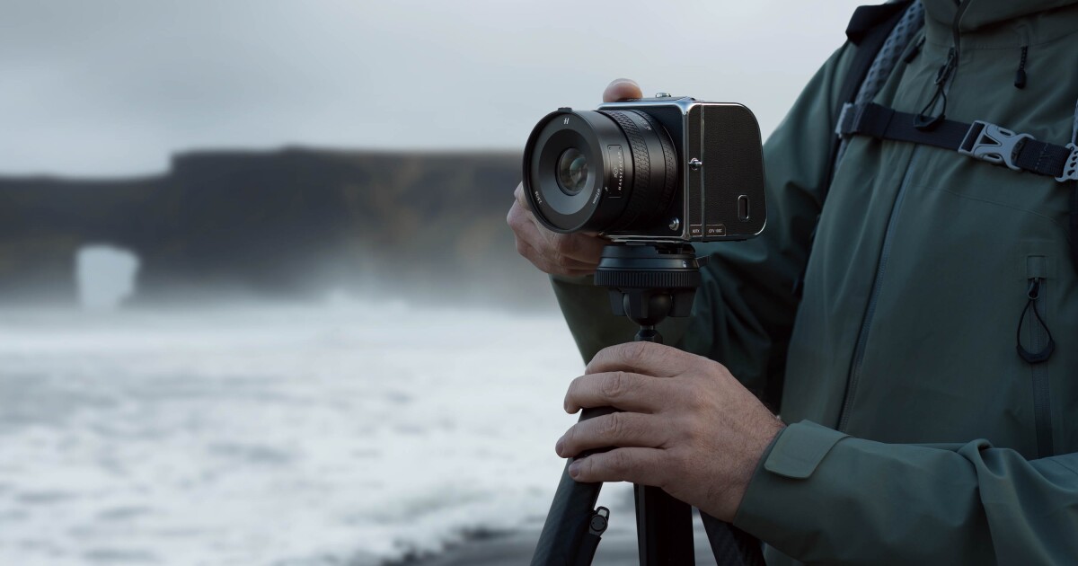 Hasselblad lanza un sistema de cámara de formato medio de 100 MP y enfoque rápido