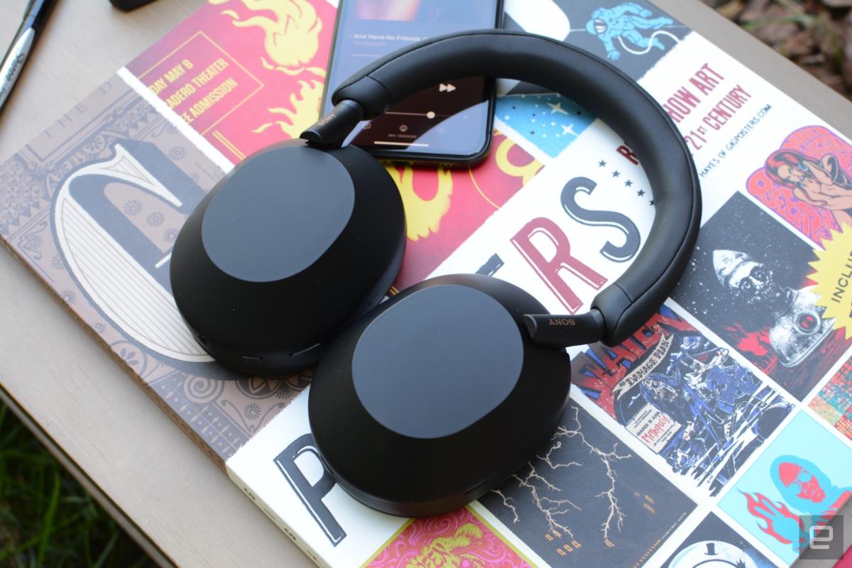 Los auriculares WH-1000XM5 de Sony vuelven a estar a la venta por 328 dólares