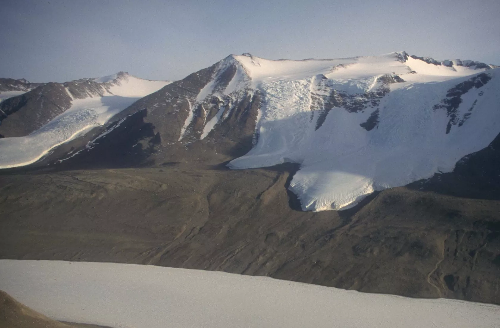 Un dron autónomo de próxima generación revelará secretos ocultos de la Antártida