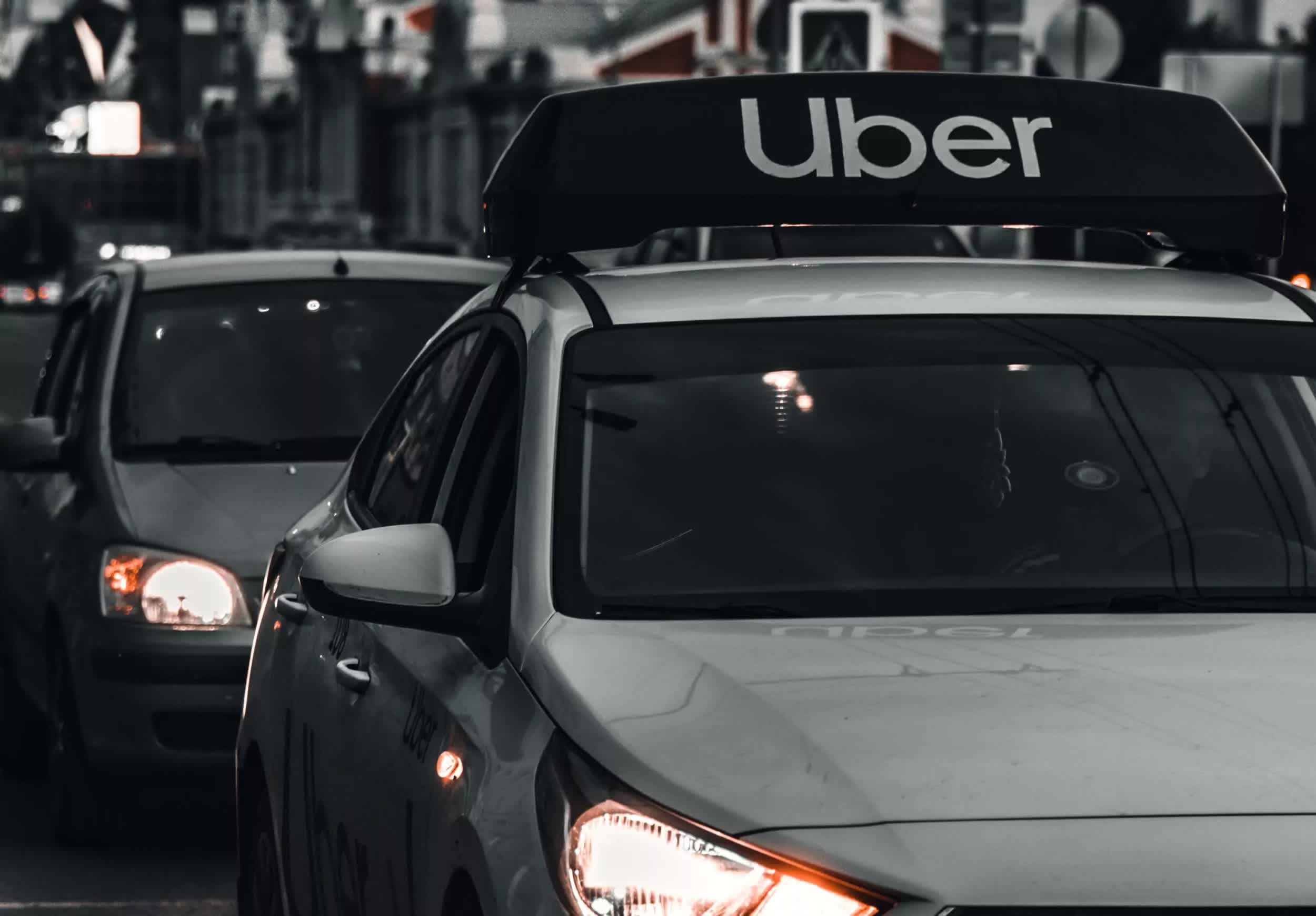 Uber sale de números rojos con su primera ganancia anual desde su OPI de 2019