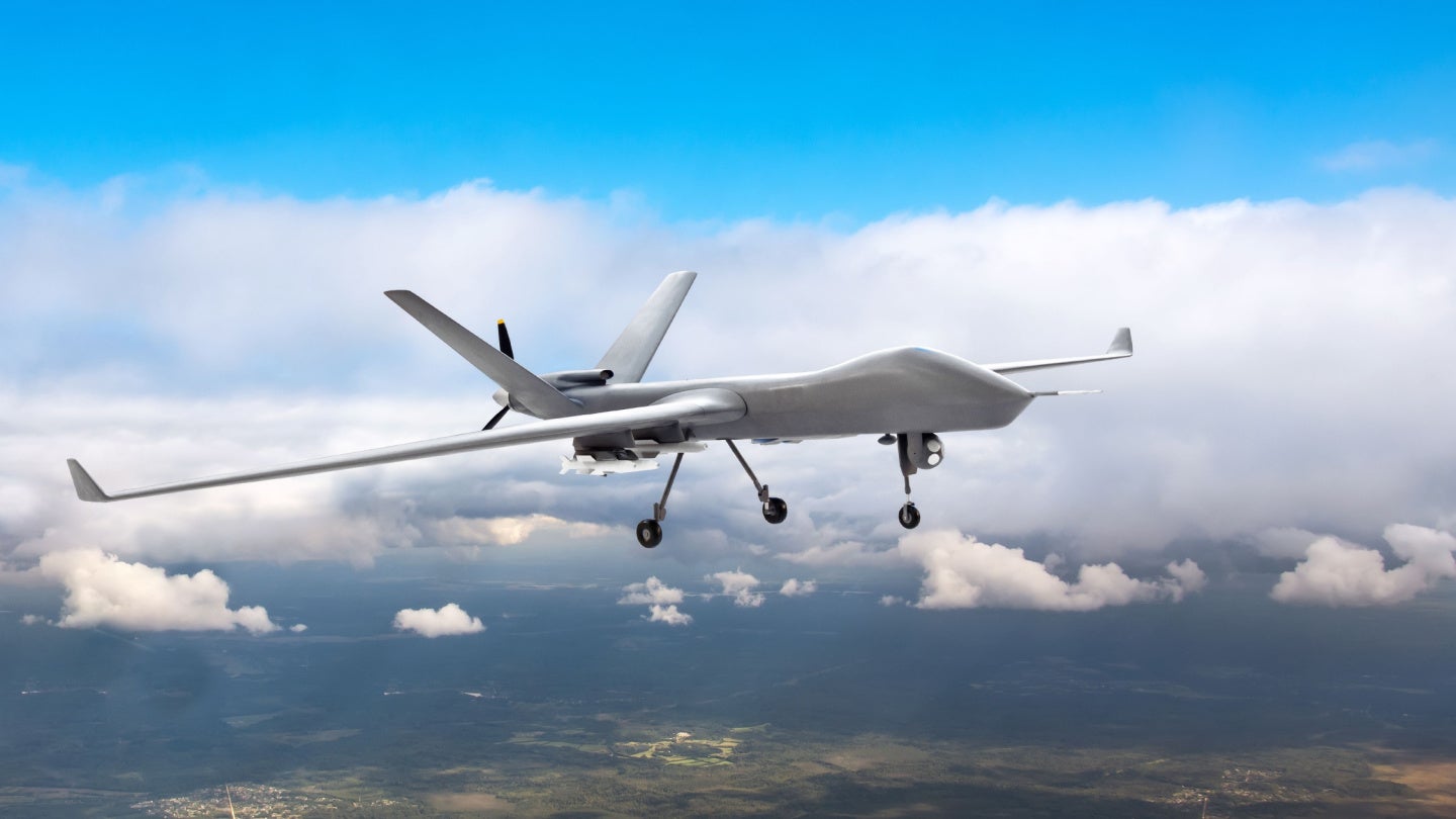 ¿Quiénes son los principales innovadores en drones de detección remota para la industria aeroespacial y de defensa?