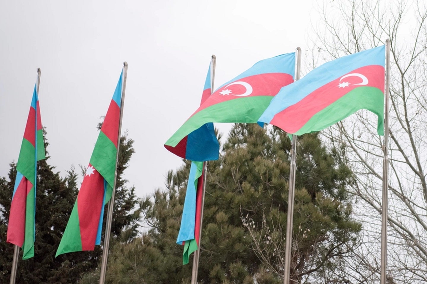 Azerbaiyán opta por un híbrido local-estratégico en la modernización de la defensa