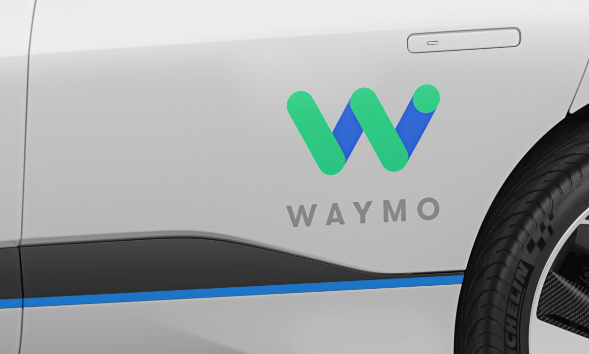 El CEO de Stellantis dice que todavía hay vida en el acuerdo de Waymo para furgonetas de reparto autónomas